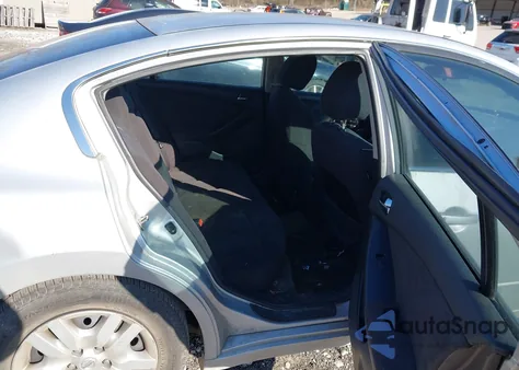 2011 Nissan Altima 2.5 S из США, поврежденный, VIN 1N4AL2AP8BC104083